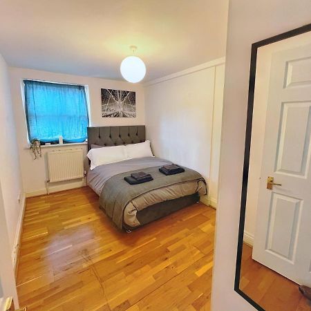 Lovely 2-Bedroom Serviced Apartment Greater London Exterior foto